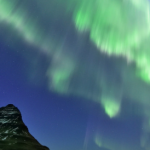 오로라 관측 여행 가이드: 북극광의 아름다움에 푹 빠지다