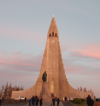 아이슬란드 수도 레이캬비크: 자연과 현대가 공존하는 도시