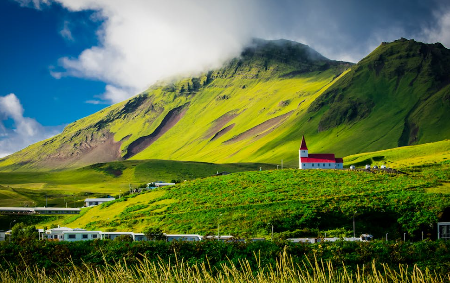 아이슬란드에서의 생활: 자연과 문화가 어우러진 행복